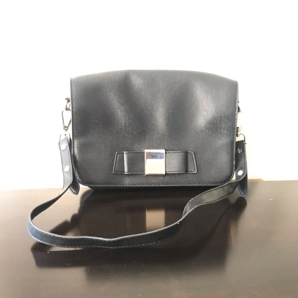 Black Ivanka Trump shoulder bag - Picture 1 of 7